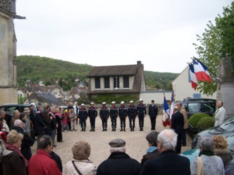 Cérémonie du 8 mai 2012 à Vétheuil